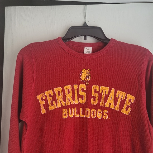 🟣Ferris State waffle knit long sleeve shirt - Picture 2 of 5